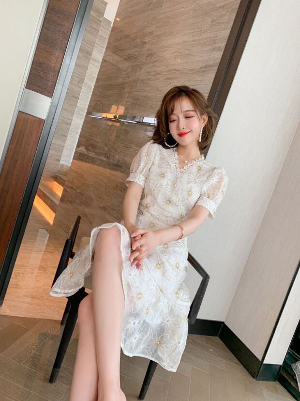 ĐẦM BODY ĐÍNH NÚT XẺ TÀ-HN740